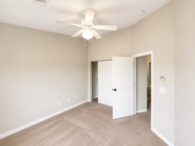 Building Photo - Three bedroom, 2.5 bath townhome in Whitsett