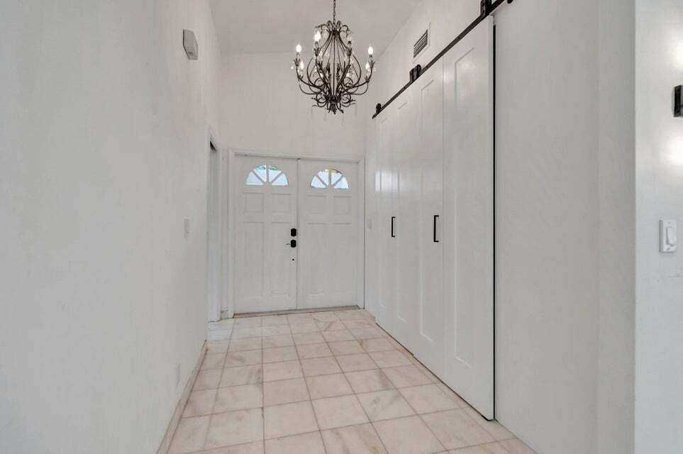 Building Photo - 7810 Villa Nova Dr