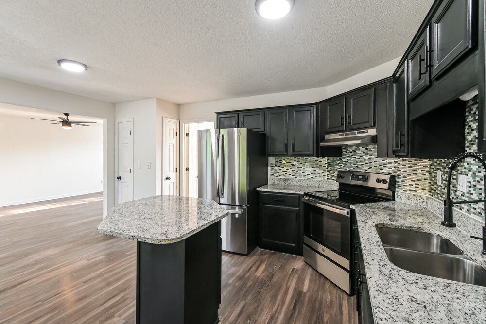 Building Photo - 7159 Creekside Dr