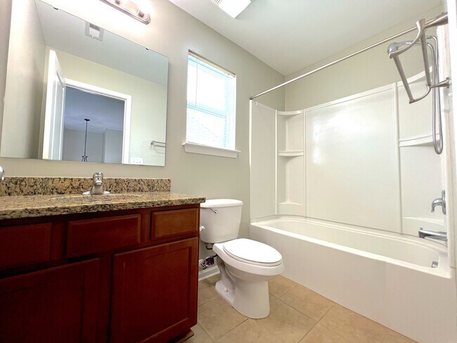 Building Photo - 291 Ranlo Ave