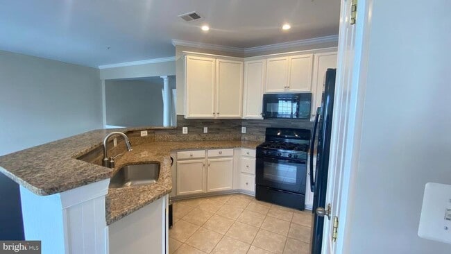 Building Photo - 580 Orchard Ridge Dr
