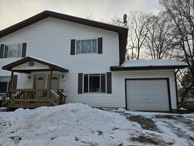 Building Photo - 1054/1056 Zephyr