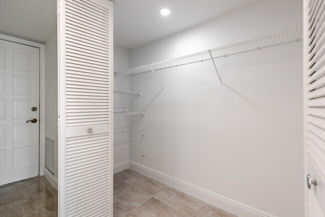 Building Photo - 4832 Esedra Ct