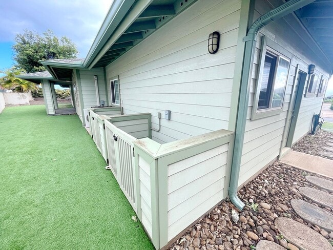 Building Photo - Central Maui - Custom Single Level Home - Unfurnished 3 bed/2bath - Waiolani Mauka in Waikapu