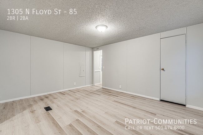 Building Photo - 1305 N Floyd St