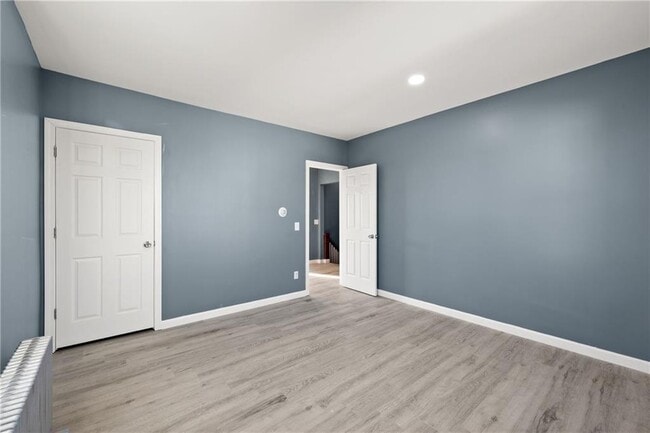 Building Photo - 18 Loreto St