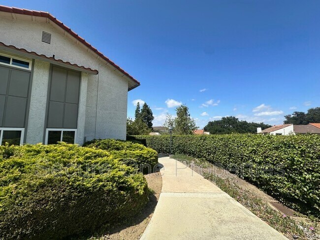 Building Photo - 248 Green Heath Pl