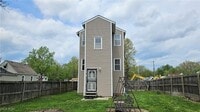Building Photo - 924 Grace St