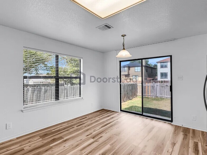 Kitchen - 224 Capistrano Dr