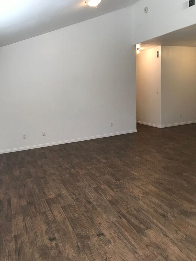 Building Photo - 5103 Casa Bonita Dr