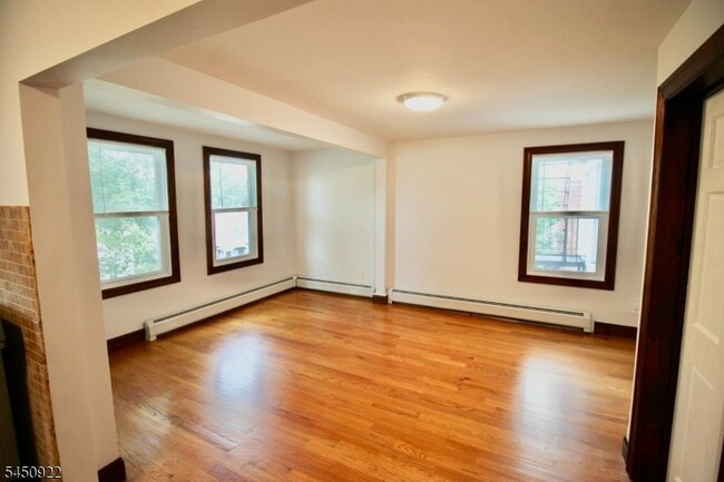 Building Photo - 238 Claremont Ave