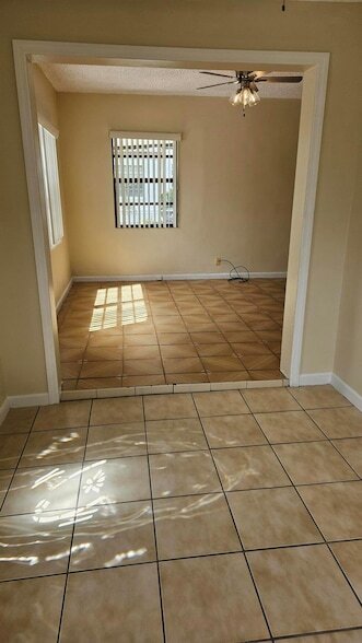 Building Photo - 421 Ardmore Rd