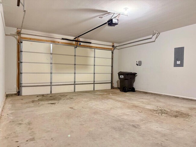 Building Photo - Home for Rent