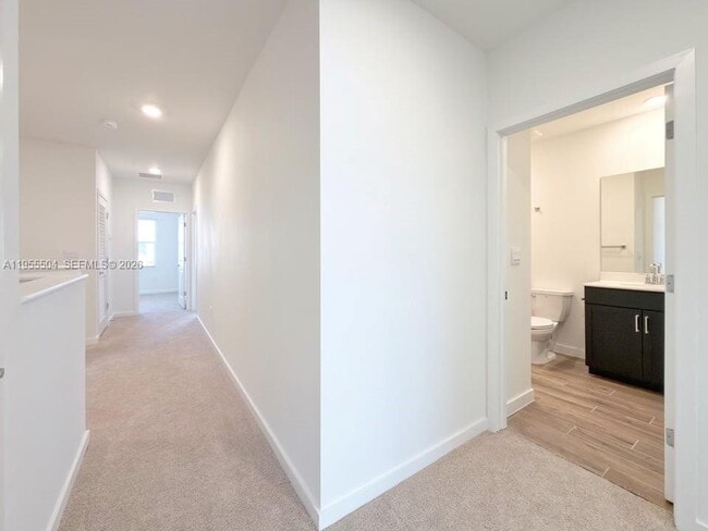 Building Photo - 184 NE 13th St