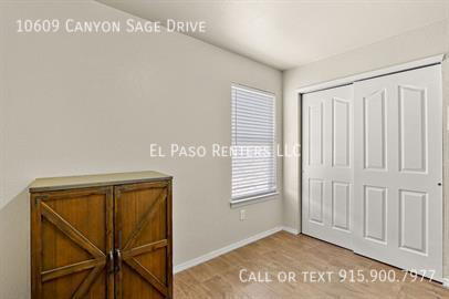 Building Photo - 10609 Canyon Sage Dr