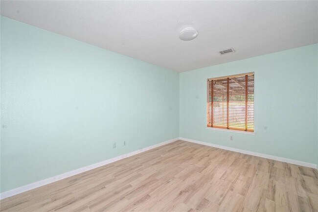 Building Photo - 10950 Linden Gate Dr