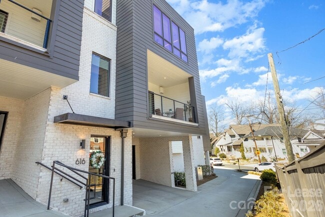 Building Photo - 616 Queens Rd