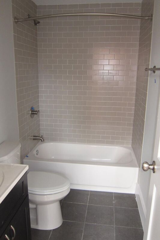 Building Photo - 1730 Bank St