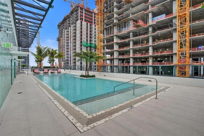 Building Photo - 11 NE 6th St