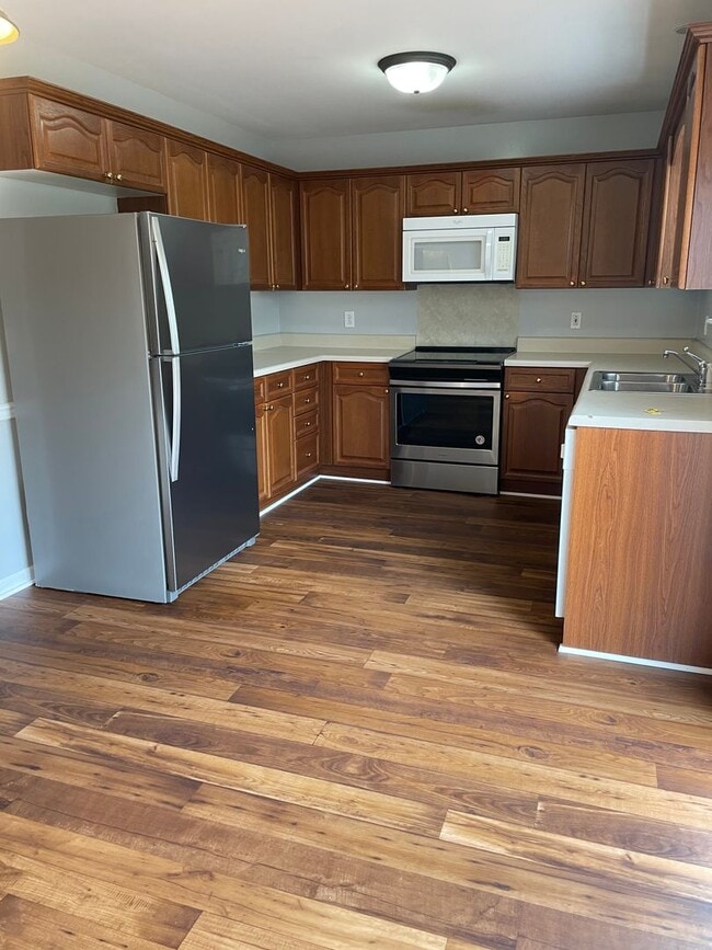 Building Photo - Beautiful home in Cane Ridge Farms!