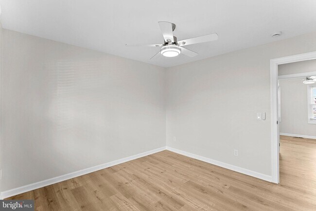 Building Photo - 210 Cameron St