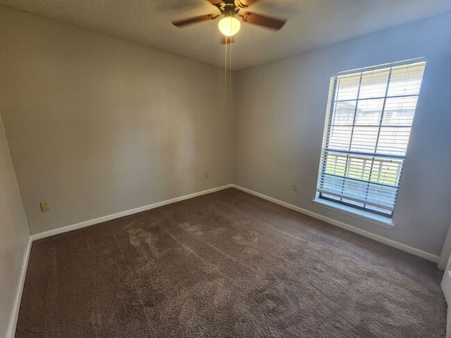 Building Photo - 2511 Eagle Run