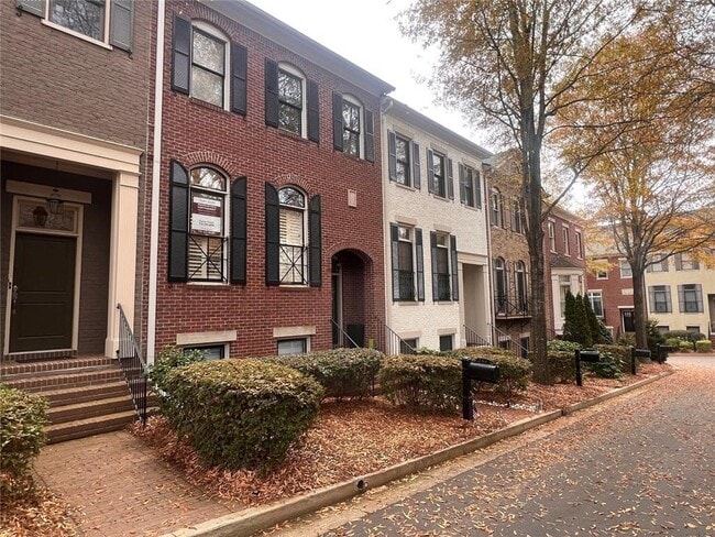 Building Photo - 144 W Ridge Way