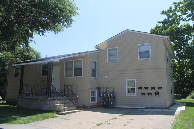 Building Photo - 1011 Lincoln Street