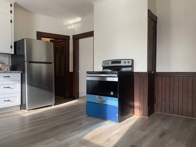 Kitchen - 201 Roxbury St
