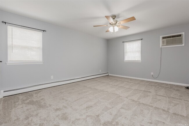 Building Photo - 34 Hazard Ave