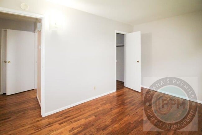 Building Photo - Spacious 2 Bedroom 1 Bathroom Unit in La V...