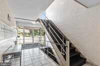 Building Photo - 3355 University Blvd W