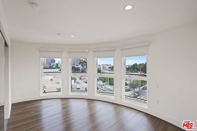 Building Photo - 1539 Purdue Ave