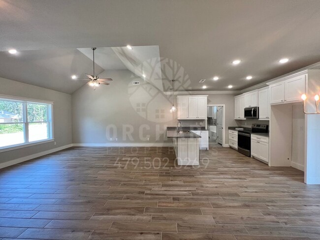 Building Photo - Single-Family Home- Bella Vista- Spacious ...