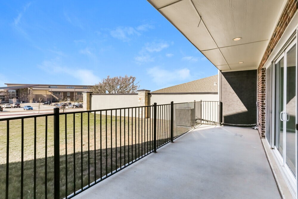 Building Photo - 7177 9th Hole Dr