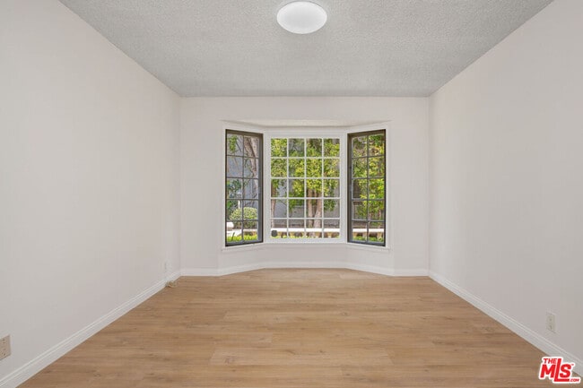 Building Photo - 10534 Eastborne Ave