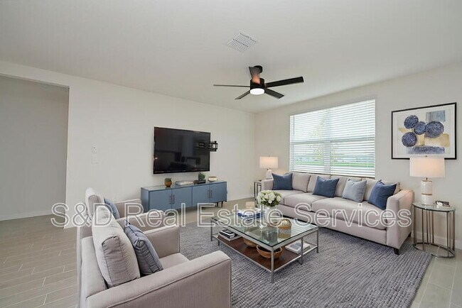 Building Photo - 2106 Rosewood Dr