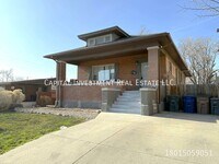 Building Photo - 1386 S 900 W