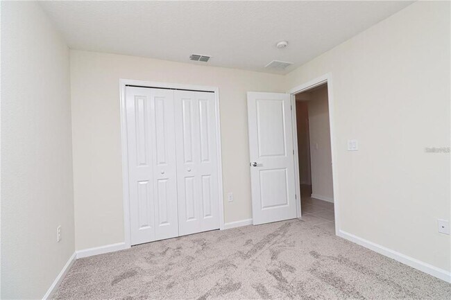 Building Photo - 116 Bergamot Lp