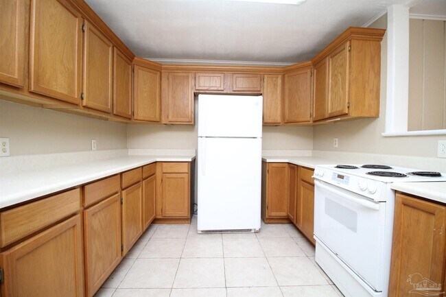 Building Photo - 4810 Creighton Rd