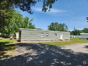 Building Photo - 805 Annie Pearle Ln