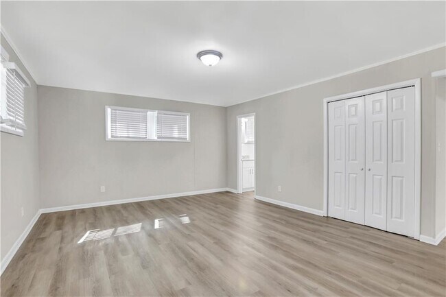 Building Photo - 1641 Delia Dr
