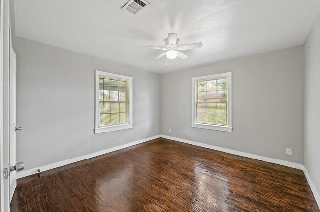 Building Photo - 4125 Dockrell St