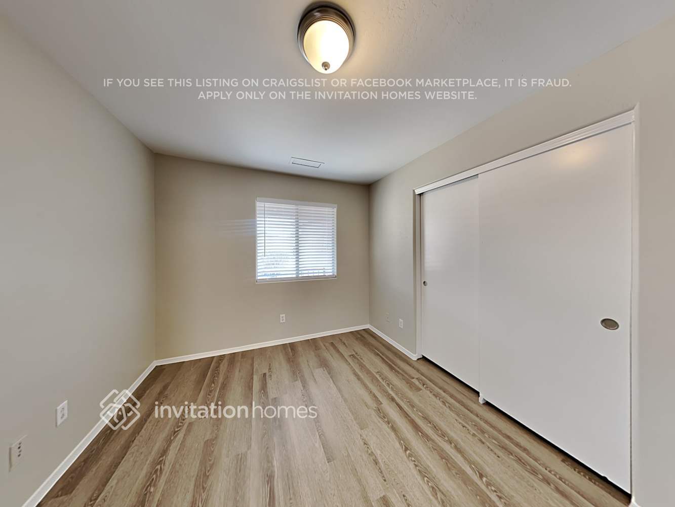 Building Photo - 10802 W Rio Vista Ln