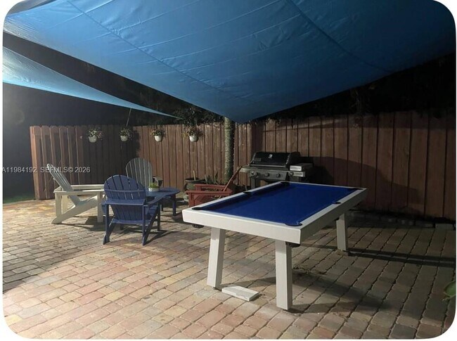 Building Photo - 1432 NE 5th Ave