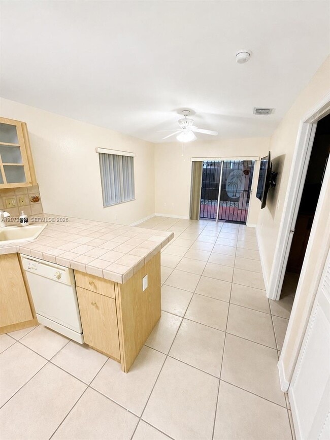 Building Photo - 9999 NW 126th Terrace