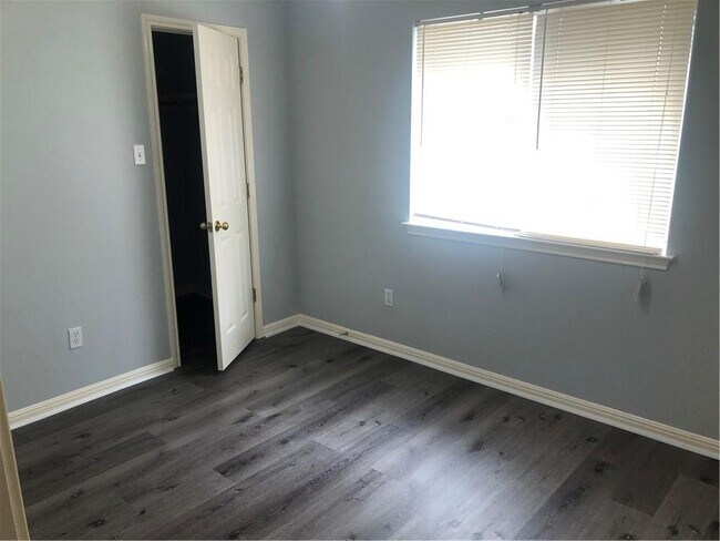 Building Photo - 11816 Dunfries Ln