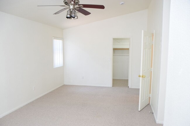 Building Photo - SUMMERLIN - 2 STORY HOME