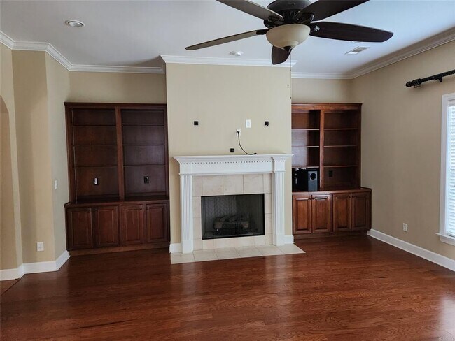 Building Photo - 8855 Marston Way