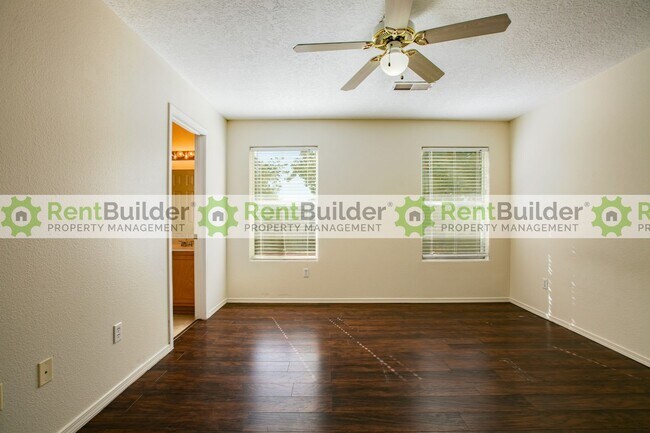 Building Photo - 5106 Park Ridge Rd NW
